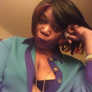 Meet your Posher, Elaine